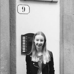 Meet your Posher, Olivia